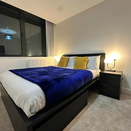 1 Bed Near Old Trafford With Free Car Park Apartment Manchester