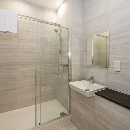 Superb 2bd In China Town דירה