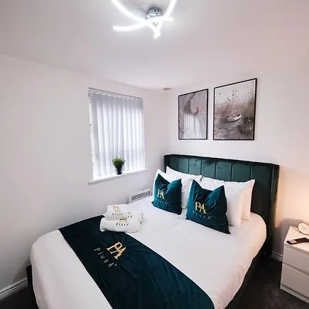 Pluxa Green Glade - Urban Haven With Parking, Workspace, Wi-fi Appartement Manchester