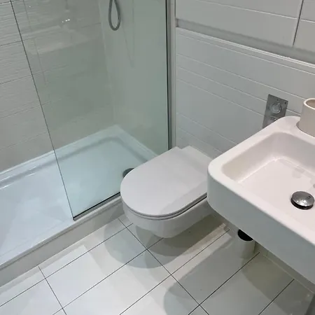 Stylish Base Μάντσεστερ