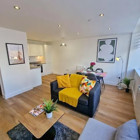 1 Bed Old Trafford Flat Free Parking * Manchester