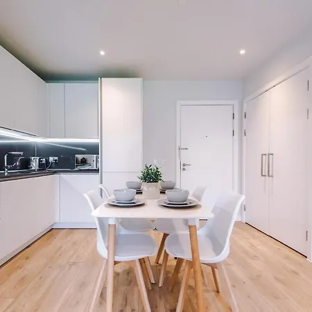 Stylish Ancoats 2-bed