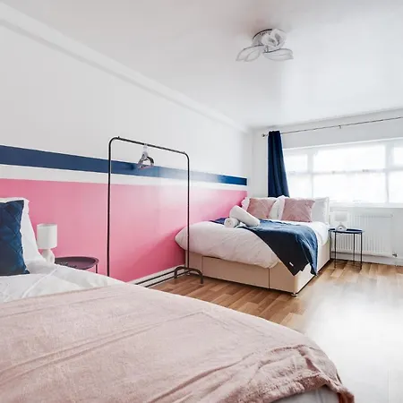 Chique Abode - Parking - 8mins To City * Manchester