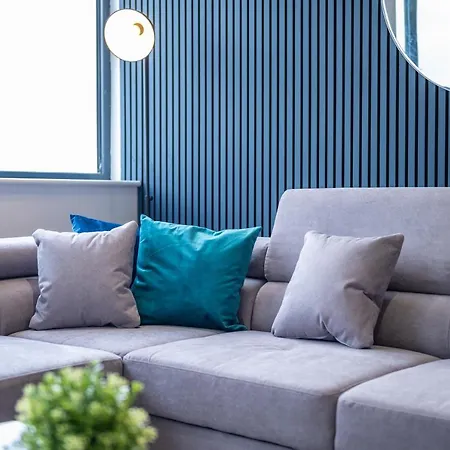 2 Bed - 5 Mins From Old Trafford