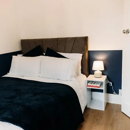 Modern Central House! Prázdninový dům