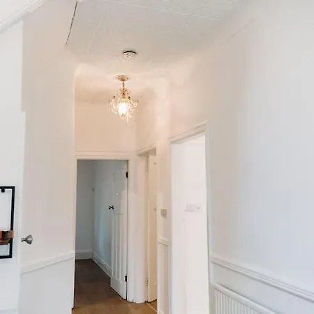 Prázdninový dům Modern Central House! *