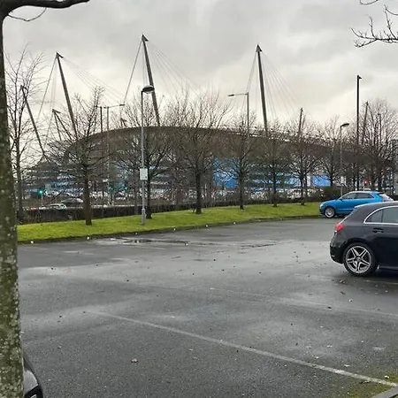 Etihad Fc 2br With Water View Apartment