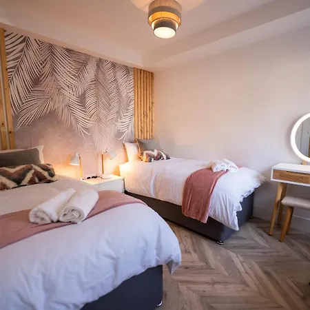 Exquisite 6 Bedroom Luxury Дом отдыха *