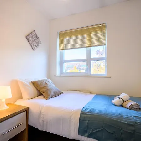 Vakantiehuis Serviced Northernnightzzz - The Gardens