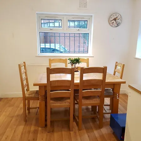 Pass The Keys Delightful 2 Bed Apt In Didsbury Sleeps 4 Apartmán *