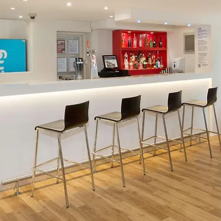 Hotel Travelodge Sportcity 3*