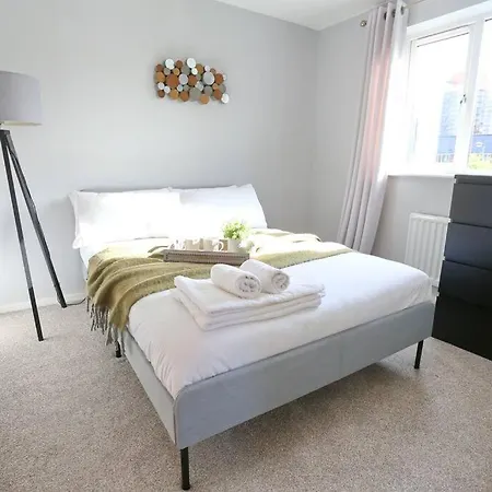 Luxurious Townhouse In * マンチェスター