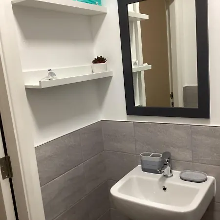 Apartment Luxury One-bedroom Spacious Centre
