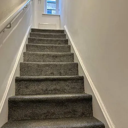 Spacious 1-bed In Stretford