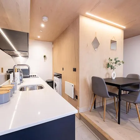 Guestready - Living In Castlefield Manchester