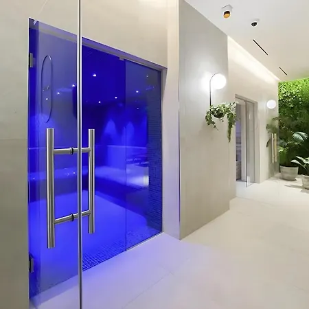 Luxury Spa City Centre *