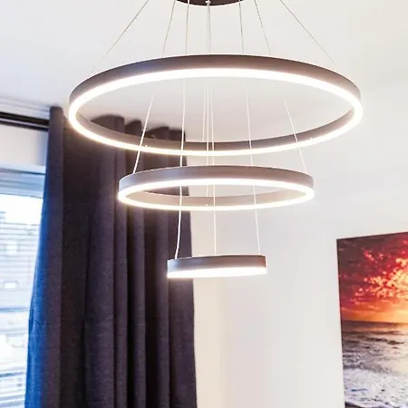 Beautifully Fab 3 Bedroom 4 Beds New 8 Guests Stretford Trafford Semesterbostad