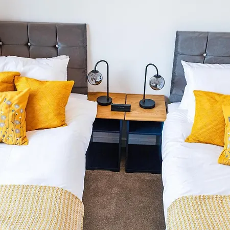 Сasa de vacaciones Beautifully Fab 3 Bedroom 4 Beds New 8 Guests Stretford Trafford Mánchester