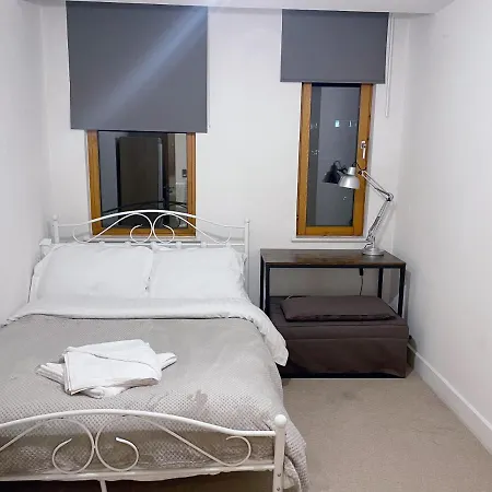 2-bed In Greater Apartment
