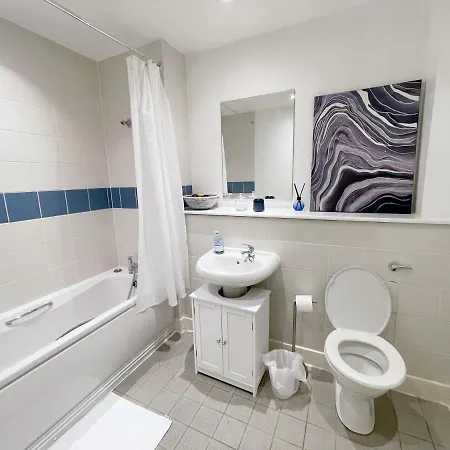 2-bed In Greater Apartment