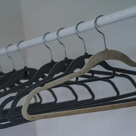 Spacious Near United Stadium - Pass The Keys *