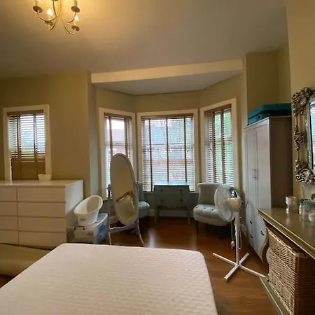 Delightful Victorian House Tatil Evi Manchester