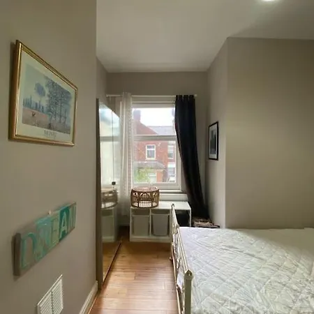 Delightful Victorian House Tatil Evi Manchester