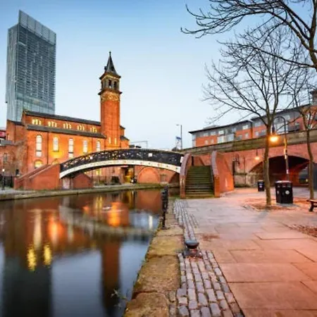 Modern 2 Bedroom With Free Parking Manchester