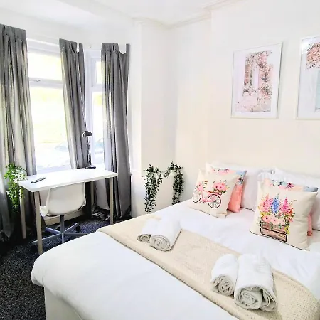 House By Bevolve - Free Parking * Mánchester