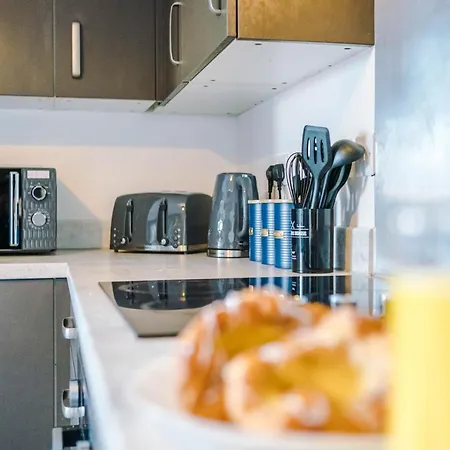 Appartement Spacious 3-bedroom In With Private Rooftop Terrace & Stunning Views *