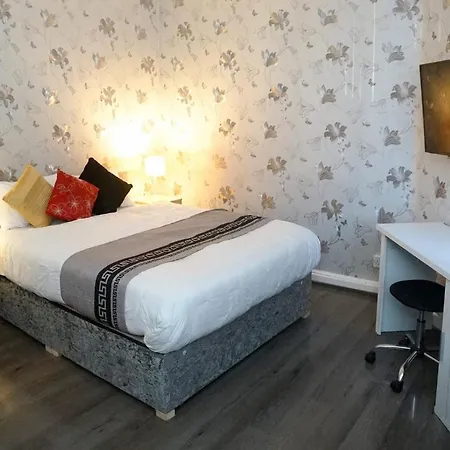 Cheadle House Holidays Holiday home *