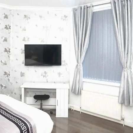 Holiday home Cheadle House Holidays *
