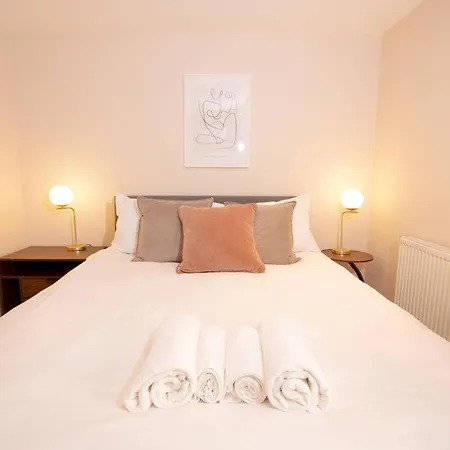 Beautiful West Didsbury 4br * マンチェスター