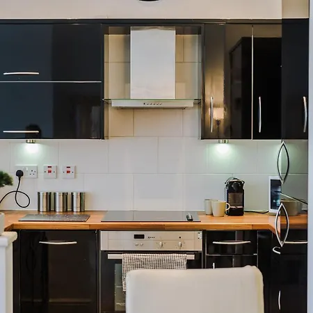 Pass The Keys Luxury 2 Bed In Leafy West Didsbury Manchester