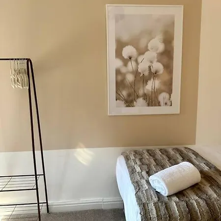 Three Bedroom Manchester, Sleeps 8! 펜션 맨체스터
