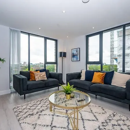 Stunning Brand New 3 Bed By Valore Services