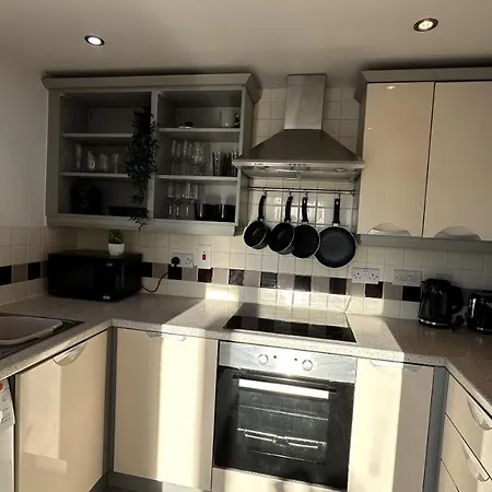 Lux Livin' - Luxury 2 Bed With Free Parking Appartement Manchester