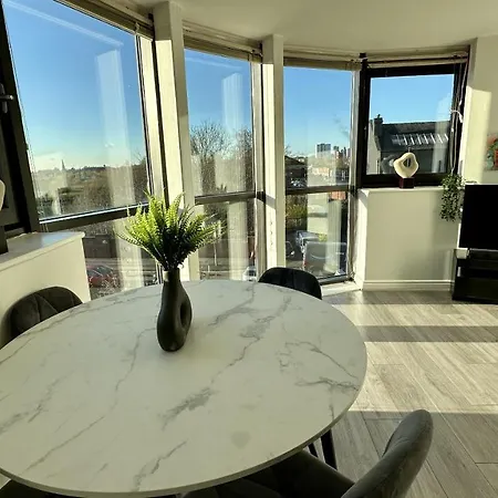 Apartman Lux Livin' - Luxury 2 Bed With Free Parking Manchester