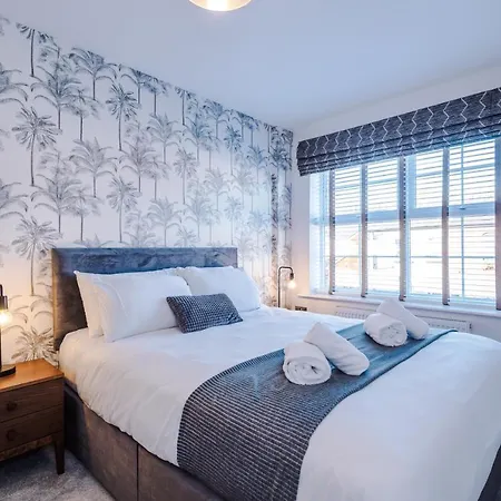 4 Bedroom Townhouse In - By Hilltop Serviced