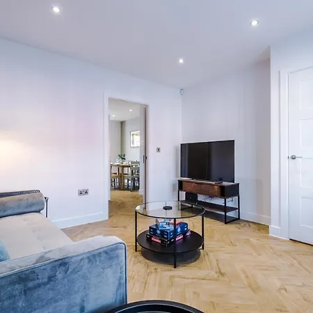 Casa de Férias 4 Bedroom Townhouse In - By Hilltop Serviced Manchester