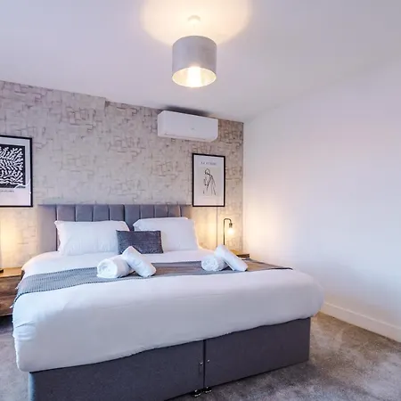 Casa de Férias 4 Bedroom Townhouse In - By Hilltop Serviced *