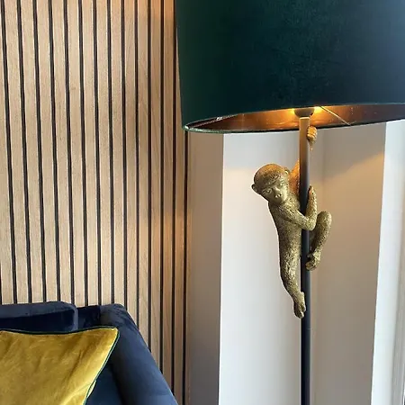 Manchester Apartment *