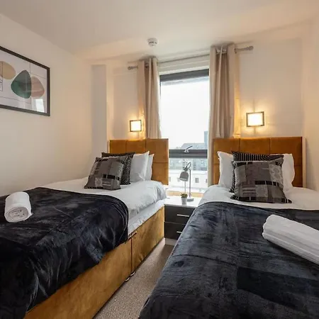 Apartment Duplex City Aprtmt Sleeps 4+car Manchester
