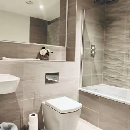 Lovely And Spacious One Bed Available Manchester