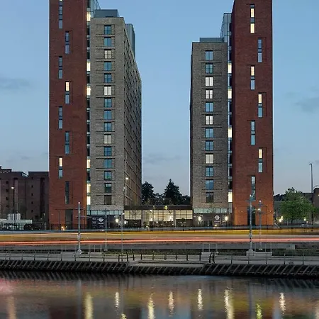 Trafford Modern 1 Bed With Cinema * 맨체스터