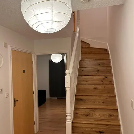 Апартаменты Cozy House With Free Parking