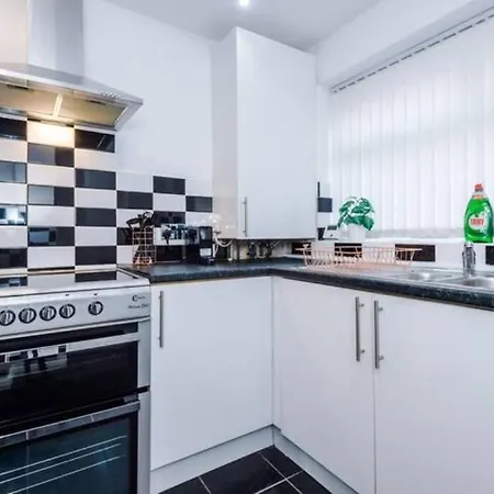 Spacious 4-bed House