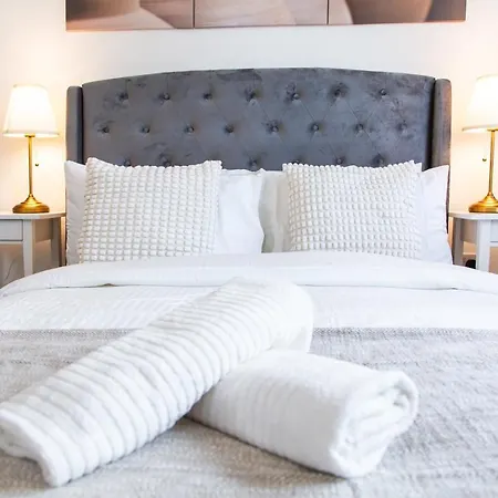 Ferienhaus Cozy Townhouse In The Heart Of Greater Manchester