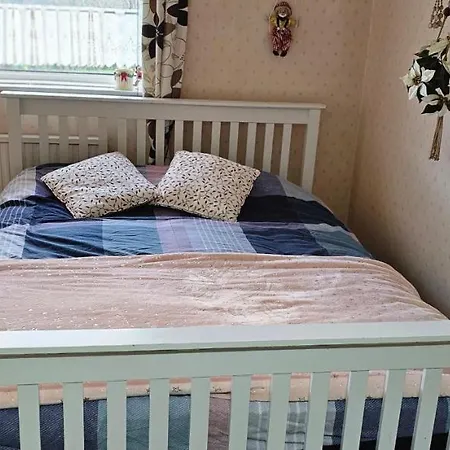 2bedroom Away From Manchester