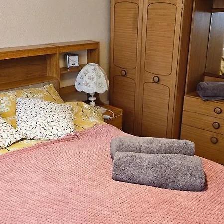 2bedroom Away From 3* مانشستر